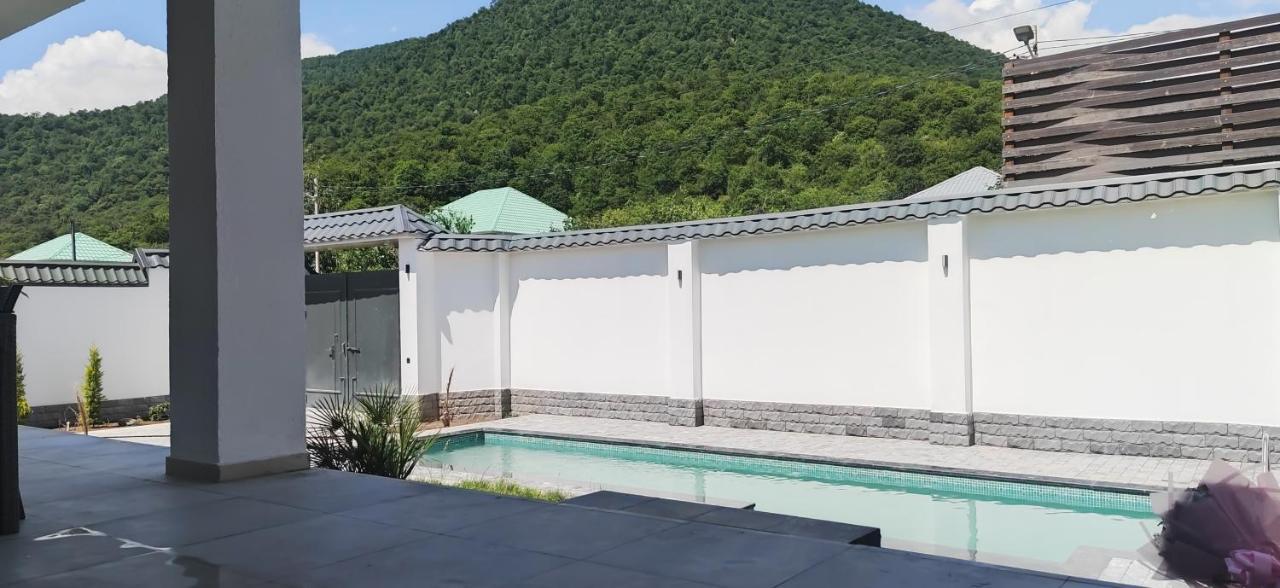 ガバラ Mountain Panoramaヴィラ エクステリア 写真